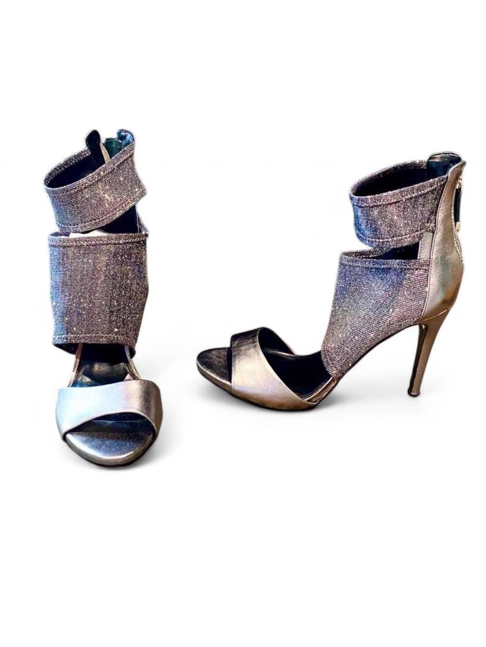 Women's Silver and Gold Court
